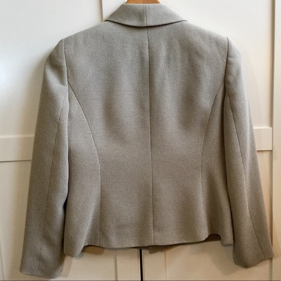 Jacket - Picture 4 of 6